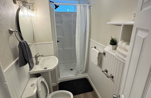 Westside Apartment | Cozy furnished 2 bedroom, 1 bath apartment + Office Space.
