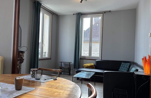 Saint-Gerand-le-Puy Cottage | Cozy gîte ideal for 2 guests - Central location