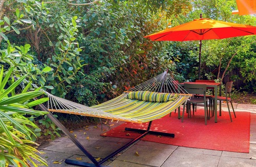 Lake Ridge Apartment | Cozy Garden Bungalow - Beach/Wilton/Patio