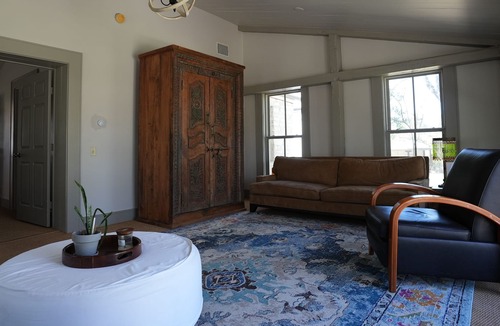Hennig Heights House | Cozy Garden House on a 7-Acre Private Estate