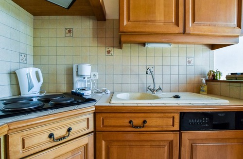 Bonnemain House | Cozy Garden Villa in Bonnemain