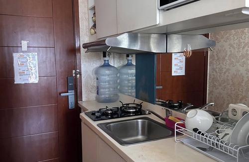 Menteng Apartment | Cozy gated studio apartment in Central Jakarta with AC, fitness room, and pool