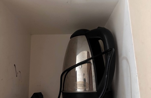 Menteng Apartment | Cozy gated studio apartment in Central Jakarta with AC, fitness room, and pool