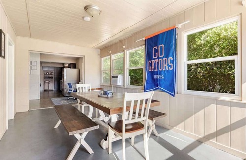 Gainesville House | Cozy Gator Home w/Workspace | Steps to Stadium