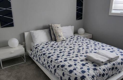 Kensington Apartment | Cozy Gem of Down town