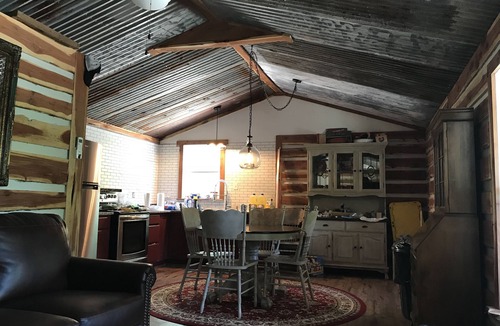 Grand Saline Cabin | Cozy get-away in the woods with private fishing pond