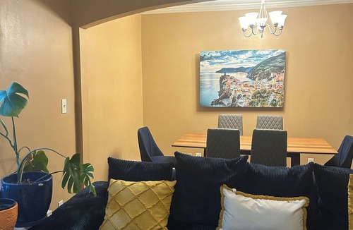 Collier Heights House | Cozy Get Away