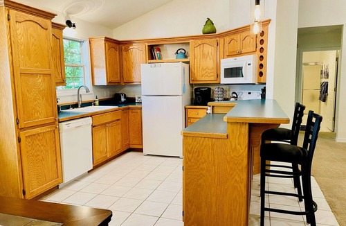 Hot Springs Village House | Cozy getaway on Ponce de Leon golf course.