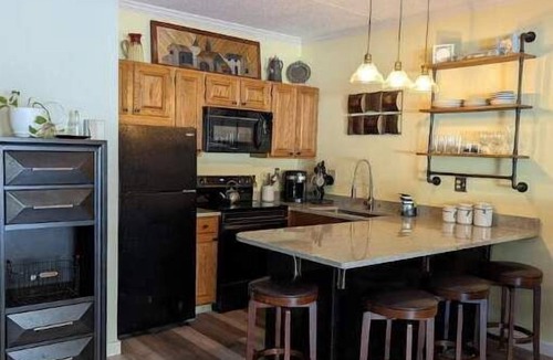 Bartlett Apartment | Cozy getaway at Attitash Mountain Village