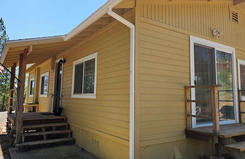 Colfax Cottage | Cozy Getaway at Boondok Farms
