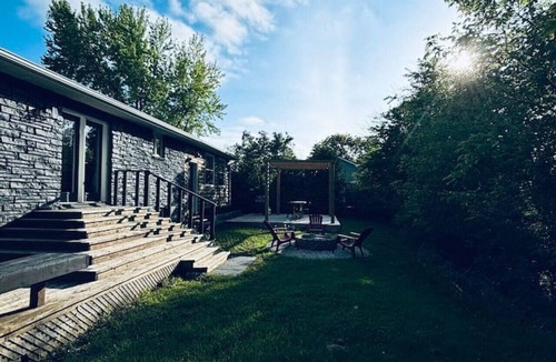 Meaford House | Cozy Getaway by the bay-Close to Mountain & Beach