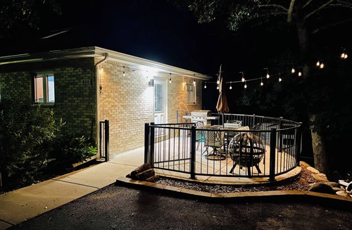 Twin Lakes House | Cozy Getaway by the Laken