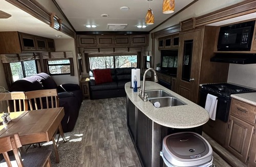 Ringold RV Rental | Cozy getaway close to Hochatown/Casinos/Beavers Bend/Lakes