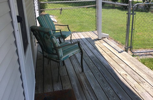 Gilbertsville Cottage | Cozy Getaway Cottage within walking distance to Ky Lake