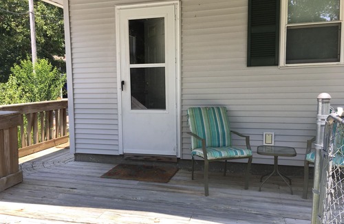Gilbertsville Cottage | Cozy Getaway Cottage within walking distance to Ky Lake