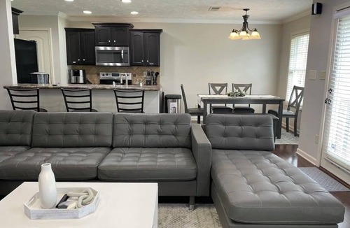 Jackson House | Cozy getaway from home!