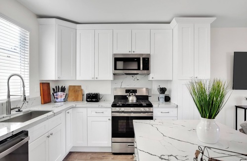 Hawthorne Apartment | Cozy Getaway in Hawthorne: Explore LA with Ease!