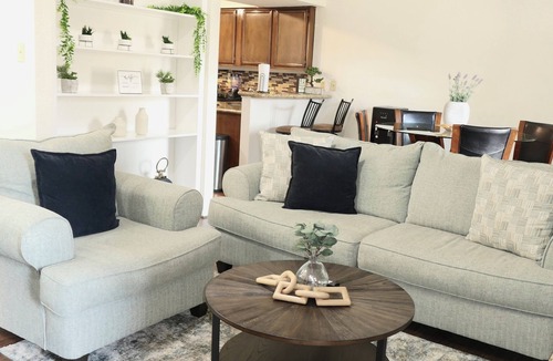 Clodine Apartment | Cozy Getaway in Houston