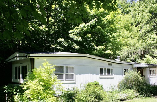 Clarksburg House | Cozy Getaway in the Heart of the Blue Mountains