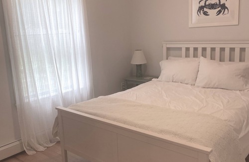 Back Cove Apartment | Cozy Getaway In The City