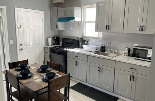 Weequahic Apartment | Cozy Getaway located in Newark, New Jersey