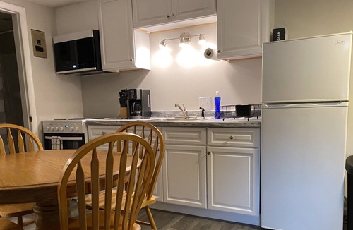 Pulaski Apartment | Cozy Getaway