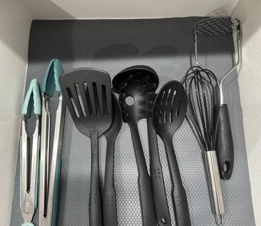 Carmichael House | Cozy Getaway with King bed & 70inTV