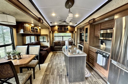 Ringold RV Rental | Cozy getaway with lake view. Pet Friendly/Close to Hochatown