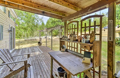 Burley House | Cozy Gig Harbor Cottage ~ 2 Mi to Case Inlet!