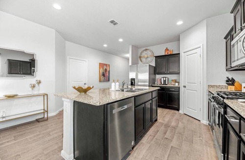 Fort Worth House | Cozy Glam Haus/Near Stockyards & Downtown