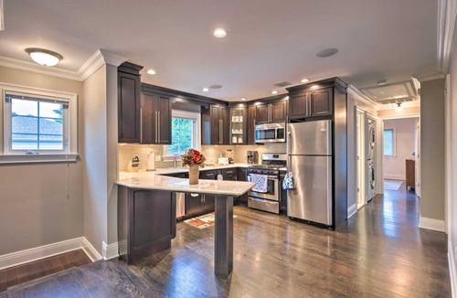 Glen Cove Apartment | Cozy Glen Cove Apt Near Ferry, Parking & NYC!