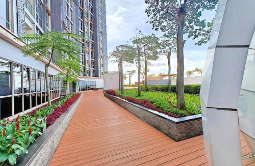 Pantai Indah Kapuk Apartment | Cozy Gold Coast 1BR PIK Apt with Pool & Gym by 2ndHome