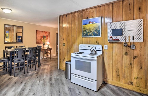 Graham House | Cozy Graham Retreat ~ 3 Mi to Lake Eddleman!
