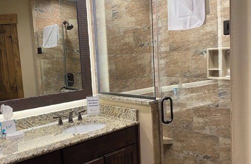 Branson Resort | Cozy Grand Villa 1 Bedroom resort in fantastic Branson