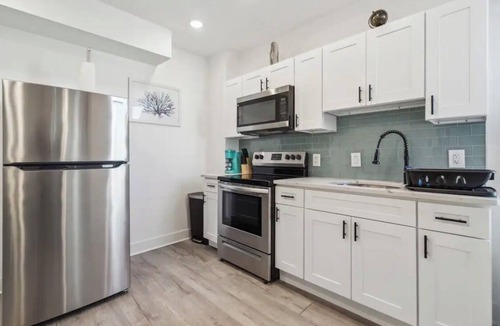 Mantua Apartment | Cozy Green Gala