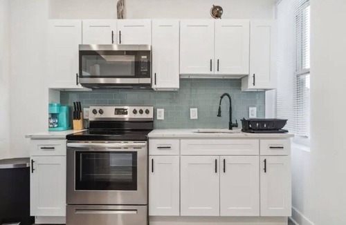 Mantua Apartment | Cozy Green Gala