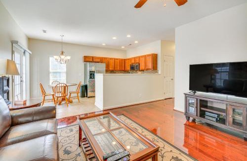 Greensboro House | Cozy Greensboro Townhome w/Community Pool & Grill