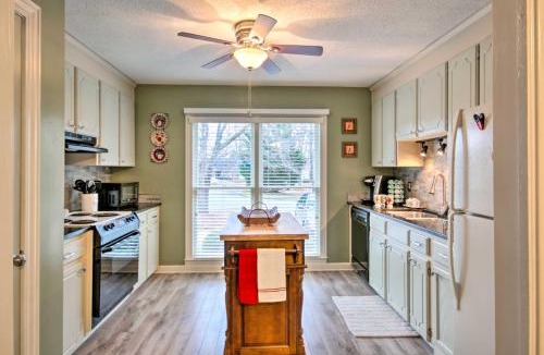 Greenwood House | Cozy Greenwood Condo w/Patio - 2 Mi to Downtown!
