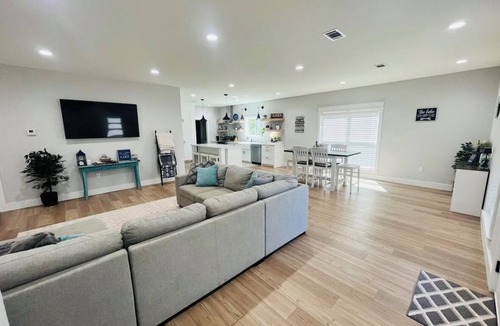 Clinton House | Cozy Greers Ferry Getaway