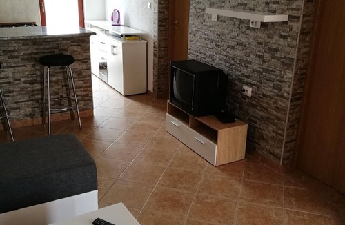 Vir Apartment | Cozy ground floor apartment Ema with terrace