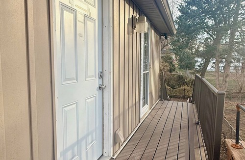 Lee's Summit House | Cozy Guest Suite near Downtown Lee's Summit