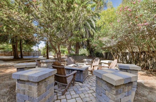 Old Mountain View Cottage | Cozy Guest Suite w/Private Entrance