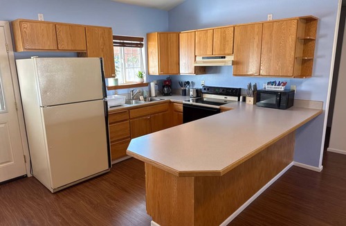 Othello House | Cozy Guesthouse by the Othello Golf Course