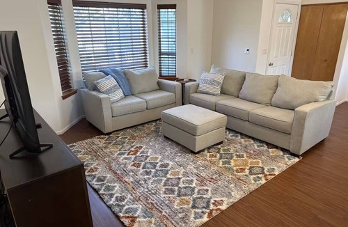 Othello House | Cozy Guesthouse by the Othello Golf Course