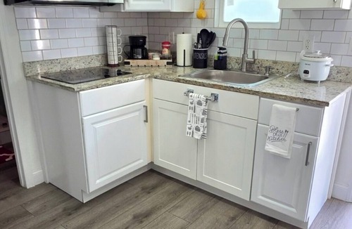 Carrollwood Apartment | Cozy Guesthouse near Raymond James Stadium & Tampa Airport