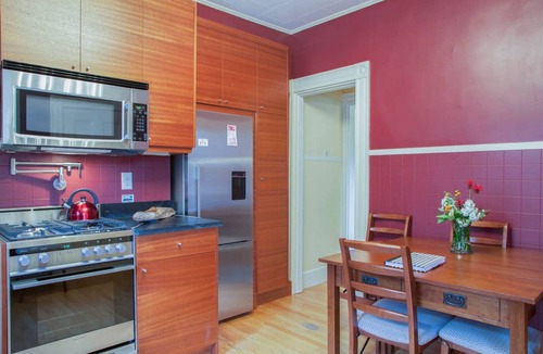 West Cambridge House | Cozy Harvard/MIT Victorian