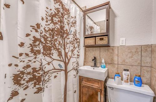 New Pathways Apartment | Cozy Haven in the Heart of Memphis