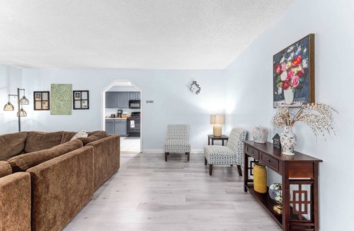 Scottdale House | Cozy Haven on Third Ave #41934