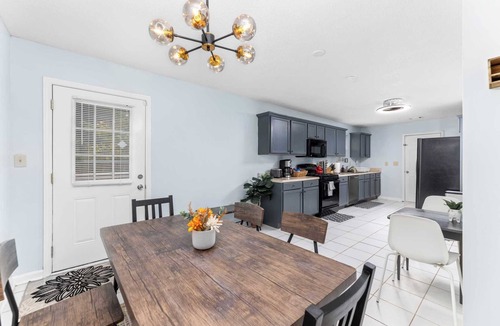 Scottdale House | Cozy Haven on Third Ave #41934