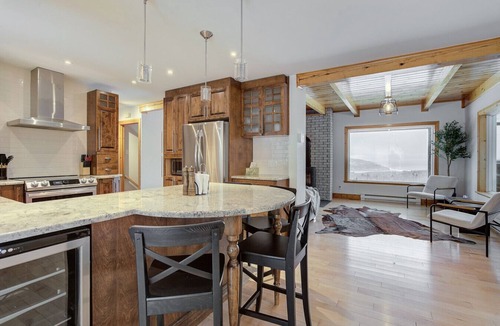 Baie-St-Paul House | Cozy Haven w/Spa & Stunning Views
